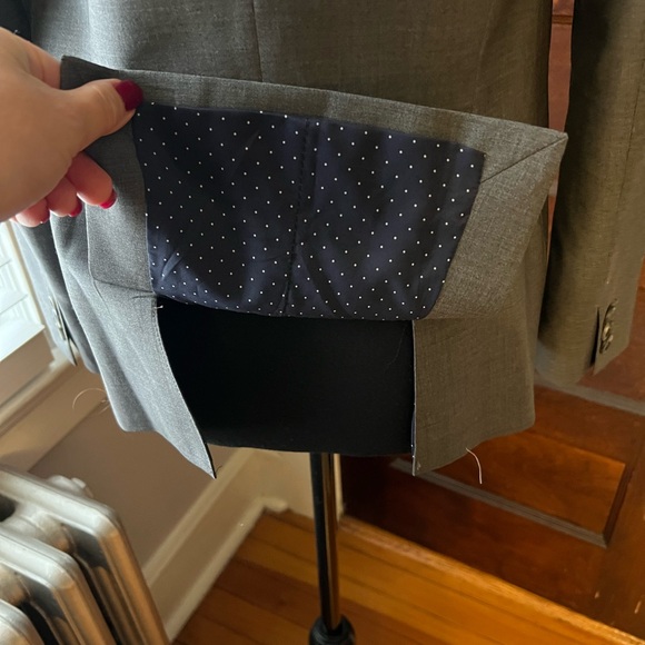 Talbots blazer gray 2 button front faux pockets lined vintage style preppy SZ 4P - Picture 7 of 10